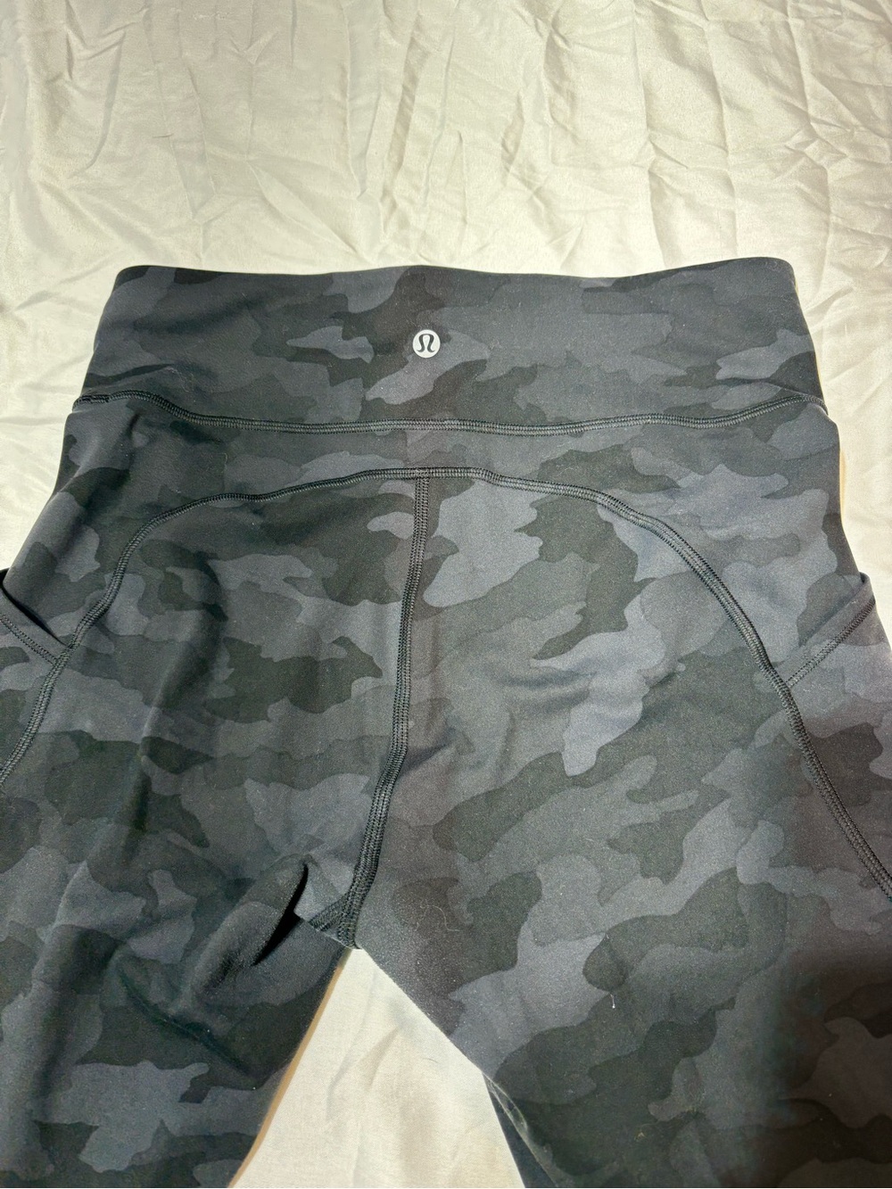Lululemon Invigorate High-Rise Tight 28" Size 8 Heritage 365 Camo Deep Coal